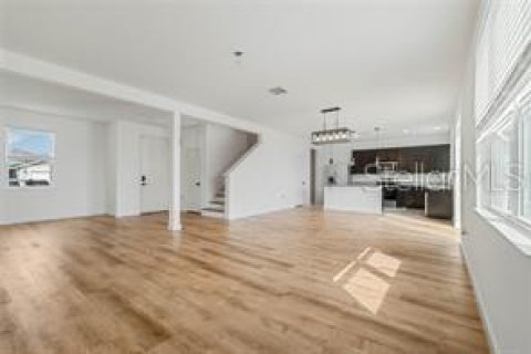 Casa en alquiler en Winter Haven, Florida, 4 dormitorios, 244.8 m2 № 1914077 - foto 2