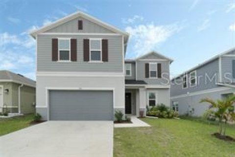 Casa en alquiler en Winter Haven, Florida, 4 dormitorios, 244.8 m2 № 1914077 - foto 1