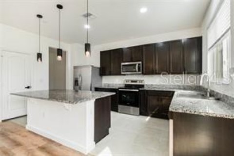 Casa en alquiler en Winter Haven, Florida, 4 dormitorios, 244.8 m2 № 1914077 - foto 5