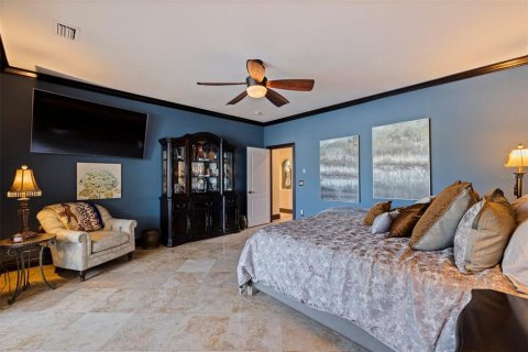 House in Saint Petersburg, Florida 3 bedrooms, 312.71 sq.m. № 2344911 - photo 24
