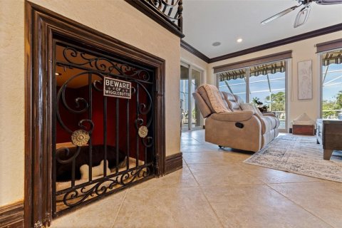 House in Saint Petersburg, Florida 3 bedrooms, 312.71 sq.m. № 2344911 - photo 22