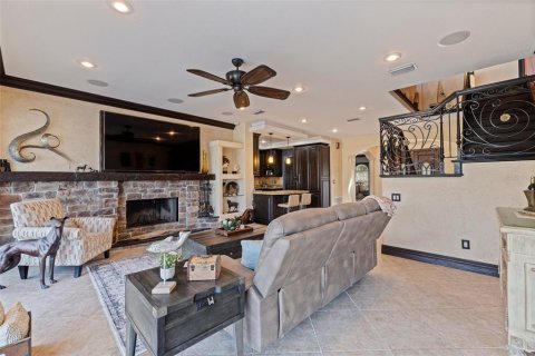 House in Saint Petersburg, Florida 3 bedrooms, 312.71 sq.m. № 2344911 - photo 19