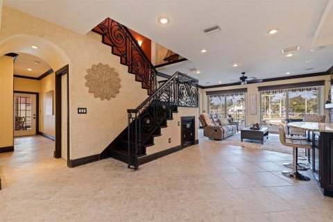 House in Saint Petersburg, Florida 3 bedrooms, 312.71 sq.m. № 2344911 - photo 21
