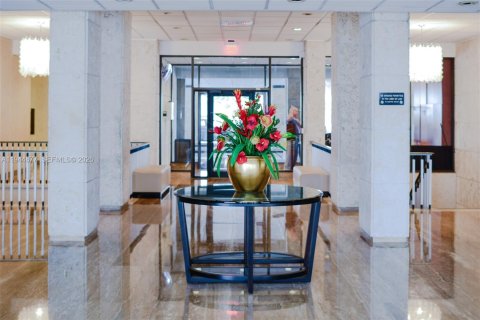 Condominio en alquiler en Hallandale Beach, Florida, 3 dormitorios, 165.37 m2 № 2060145 - foto 30