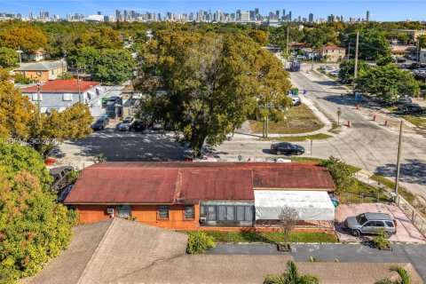 Immobilier commercial à vendre à Miami, Floride: 130.99 m2 № 2152635 - photo 11