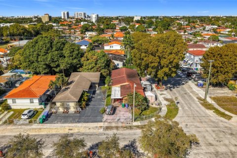 Immobilier commercial à vendre à Miami, Floride: 130.99 m2 № 2152635 - photo 5
