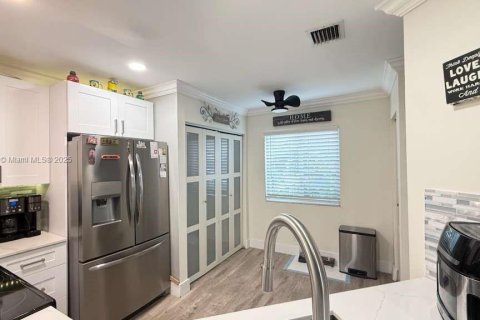 Снять в аренду таунхаус в Дирфилд-Бич, Флорида 3 спальни, 128.76м2, № 1954041 - фото 5