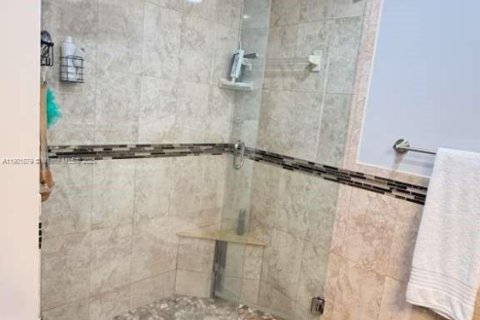 Снять в аренду таунхаус в Дирфилд-Бич, Флорида 3 спальни, 128.76м2, № 1954041 - фото 26