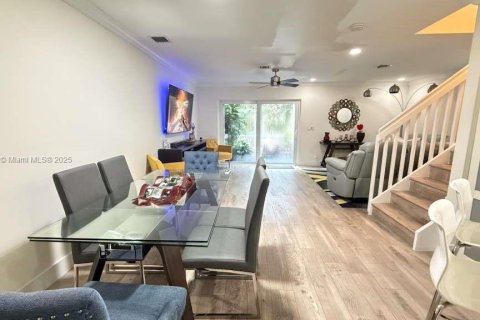 Снять в аренду таунхаус в Дирфилд-Бич, Флорида 3 спальни, 128.76м2, № 1954041 - фото 12