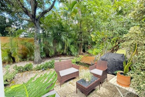 Снять в аренду таунхаус в Дирфилд-Бич, Флорида 3 спальни, 128.76м2, № 1954041 - фото 30