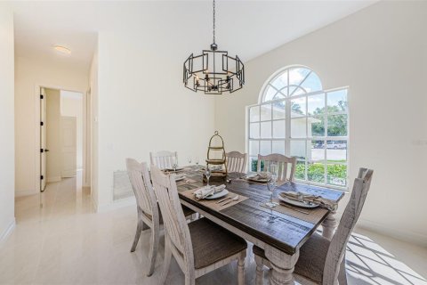 House in Tampa, Florida 4 bedrooms, 201.51 sq.m. № 1803383 - photo 11