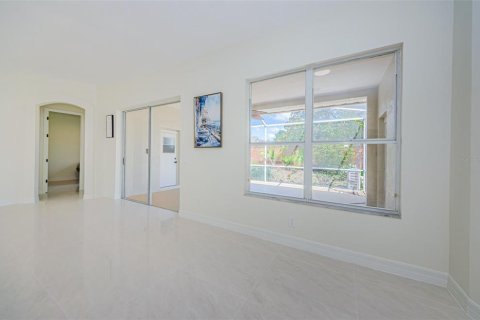 House in Tampa, Florida 4 bedrooms, 201.51 sq.m. № 1803383 - photo 26