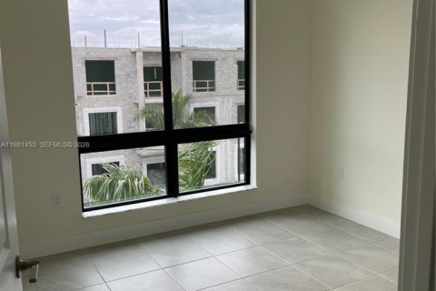 Copropriété à louer à Doral, Floride: 3 chambres, 104.42 m2 № 2046917 - photo 3