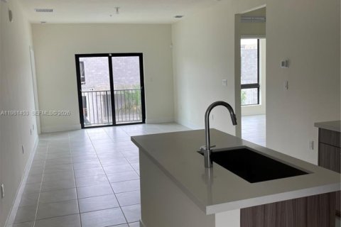 Copropriété à louer à Doral, Floride: 3 chambres, 104.42 m2 № 2046917 - photo 5