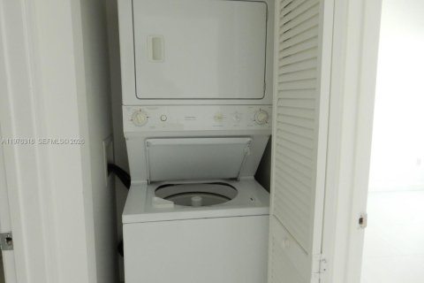 Copropriété à louer à Miami, Floride: 1 chambre, 58.34 m2 № 2040469 - photo 8