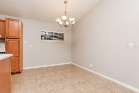 Villa ou maison à louer à Eustis, Floride: 3 chambres, 120.4 m2 № 2406976 - photo 6