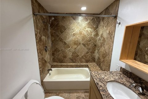 Casa en venta en Plantation, Florida, 5 dormitorios, 187.66 m2 № 2031866 - foto 26