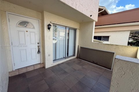 Casa en venta en Plantation, Florida, 5 dormitorios, 187.66 m2 № 2031866 - foto 5