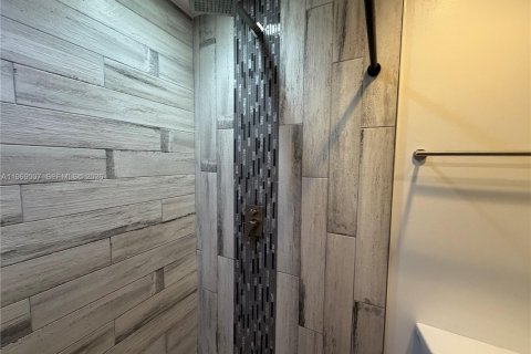 Casa en venta en Plantation, Florida, 5 dormitorios, 187.66 m2 № 2031866 - foto 21