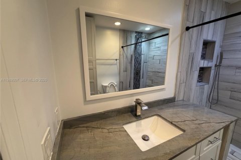 Casa en venta en Plantation, Florida, 5 dormitorios, 187.66 m2 № 2031866 - foto 22