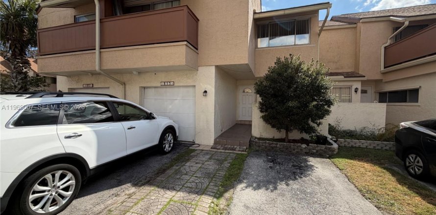 Casa en Plantation, Florida 5 dormitorios, 187.66 m2 № 2031866