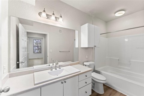 Condo in Orlando, Florida, 1 bedroom  № 1793942 - photo 18
