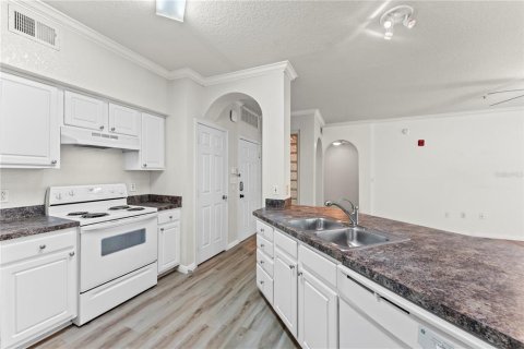 Condo in Orlando, Florida, 1 bedroom  № 1793942 - photo 5