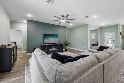 House in Ocala, Florida 4 bedrooms, 219.9 sq.m. № 2151056 - photo 11
