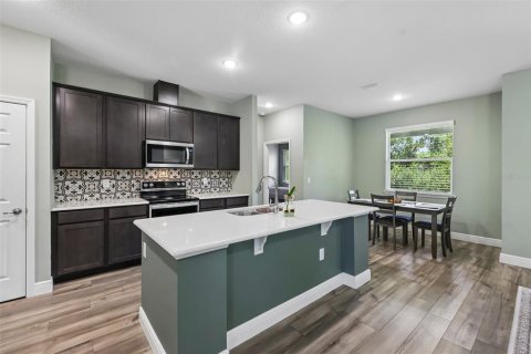 House in Ocala, Florida 4 bedrooms, 219.9 sq.m. № 2151056 - photo 7