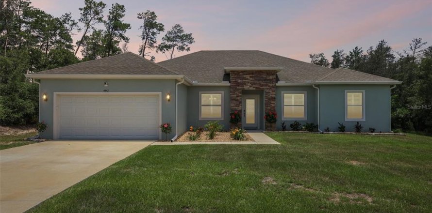 House in Ocala, Florida 4 bedrooms, 219.9 sq.m. № 2151056
