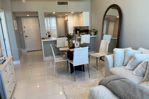 Studio in the Condo in Miami, Florida № 2073110 - photo 13