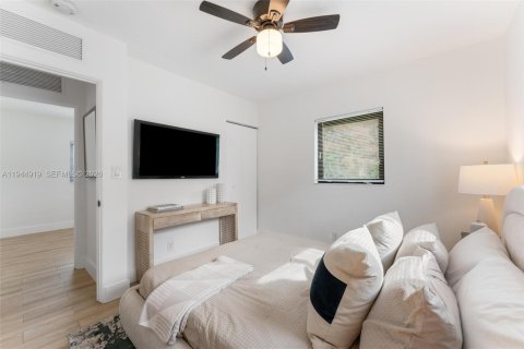 Casa en venta en Oakland Park, Florida, 3 dormitorios, 85.1 m2 № 2001964 - foto 13