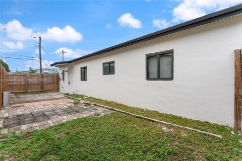 Casa en venta en Oakland Park, Florida, 3 dormitorios, 85.1 m2 № 2001964 - foto 23