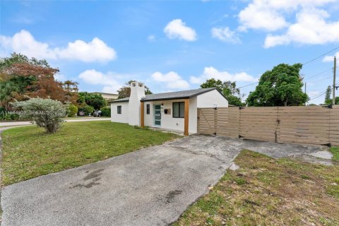 Casa en venta en Oakland Park, Florida, 3 dormitorios, 85.1 m2 № 2001964 - foto 3