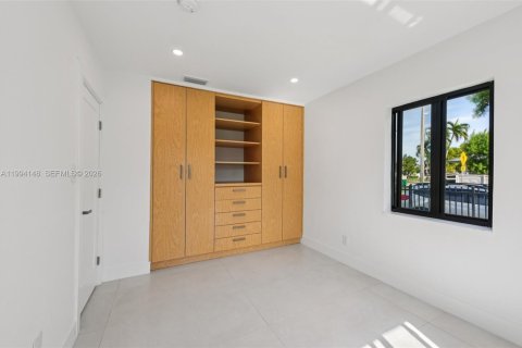 Villa ou maison à vendre à Miami, Floride: 5 chambres, 163.97 m2 № 2169340 - photo 29