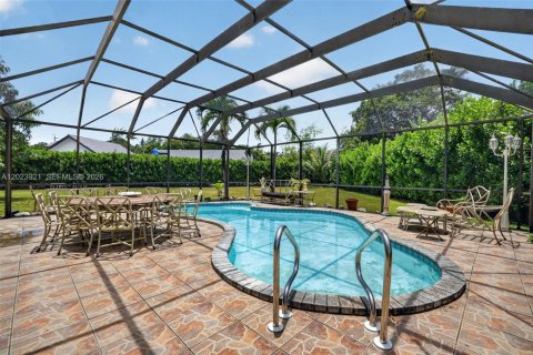 Villa ou maison à vendre à Miami, Floride: 4 chambres, 311.04 m2 № 2176109 - photo 15