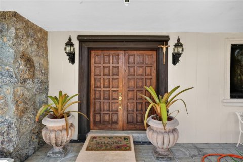 Villa ou maison à vendre à Miami, Floride: 4 chambres, 311.04 m2 № 2176109 - photo 29