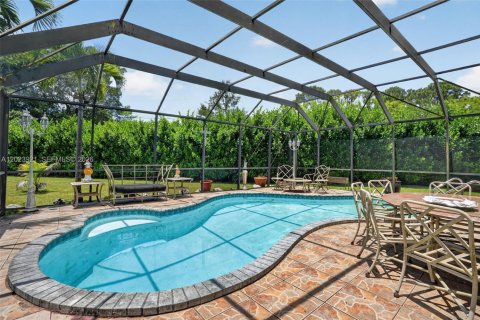 Villa ou maison à vendre à Miami, Floride: 4 chambres, 311.04 m2 № 2176109 - photo 14
