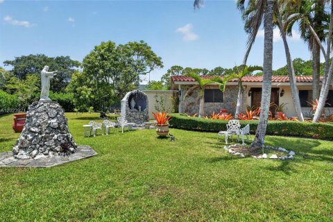 Villa ou maison à vendre à Miami, Floride: 4 chambres, 311.04 m2 № 2176109 - photo 2