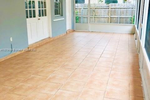 Casa en alquiler en Miami, Florida, 4 dormitorios, 139.45 m2 № 1927789 - foto 29