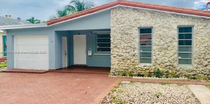 Casa en Miami, Florida 4 dormitorios, 139.45 m2 № 1927789