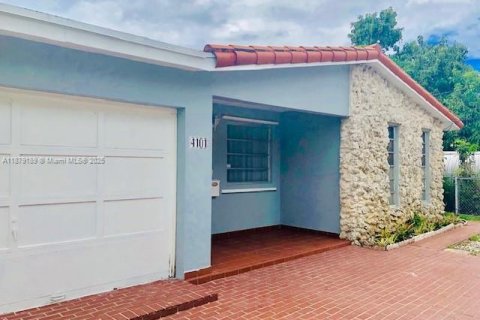 Casa en alquiler en Miami, Florida, 4 dormitorios, 139.45 m2 № 1927789 - foto 4