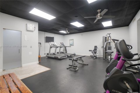 Copropriété à vendre à Hollywood, Floride: 2 chambres, 85.47 m2 № 2087972 - photo 19
