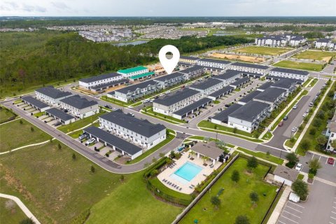 Townhouse in Winter Garden, Florida 3 bedrooms, 157.1 sq.m. № 2378319 - photo 7