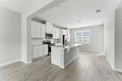 Townhouse in Winter Garden, Florida 3 bedrooms, 157.1 sq.m. № 2378319 - photo 20