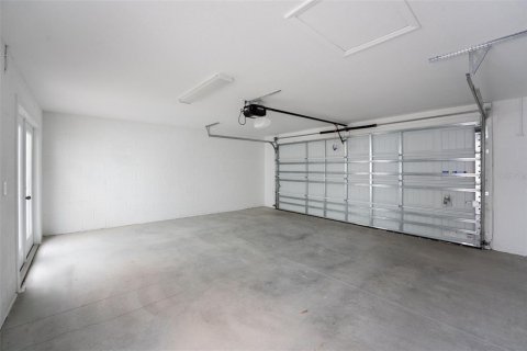Townhouse in Winter Garden, Florida 3 bedrooms, 157.1 sq.m. № 2378319 - photo 12