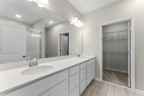 Townhouse in Winter Garden, Florida 3 bedrooms, 157.1 sq.m. № 2378319 - photo 30