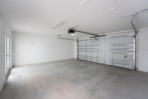 Townhouse in Winter Garden, Florida 3 bedrooms, 157.1 sq.m. № 2378319 - photo 13