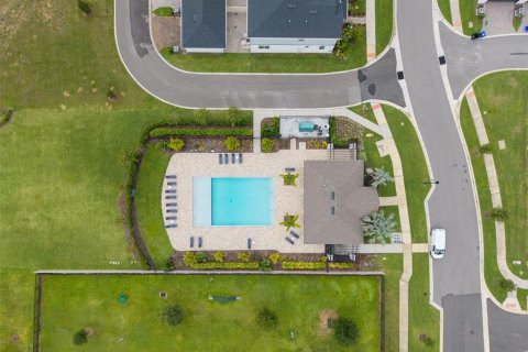Townhouse in Winter Garden, Florida 3 bedrooms, 157.1 sq.m. № 2378319 - photo 8