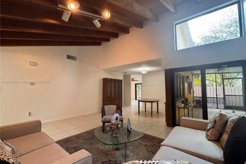 Купить виллу или дом в Майами, Флорида 3 спальни, 141.58м2, № 1953637 - фото 6